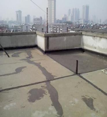 绍兴市漏水维修 楼顶漏水是什么原因，楼顶漏水维修方法是什么?